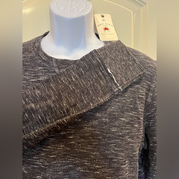 AGAVE DENIM Gray long sleeve sweater.  NWT - Picture 9 of 13